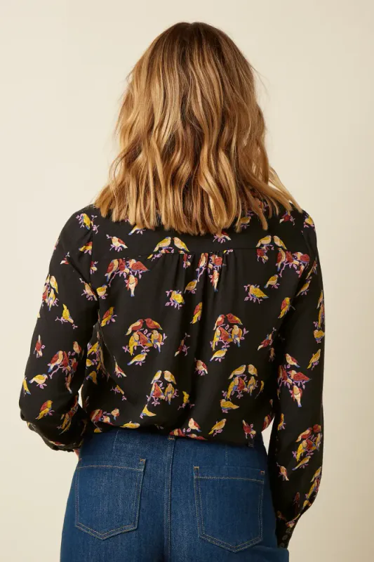  Maisie Tatum bluse