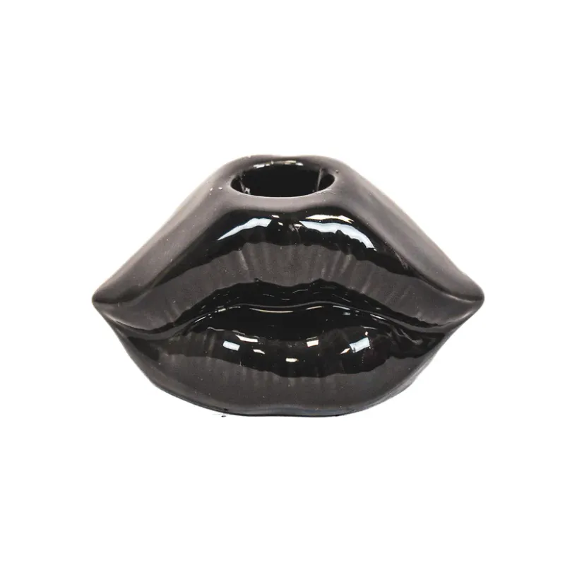 Lips Don't Lie lysestake
